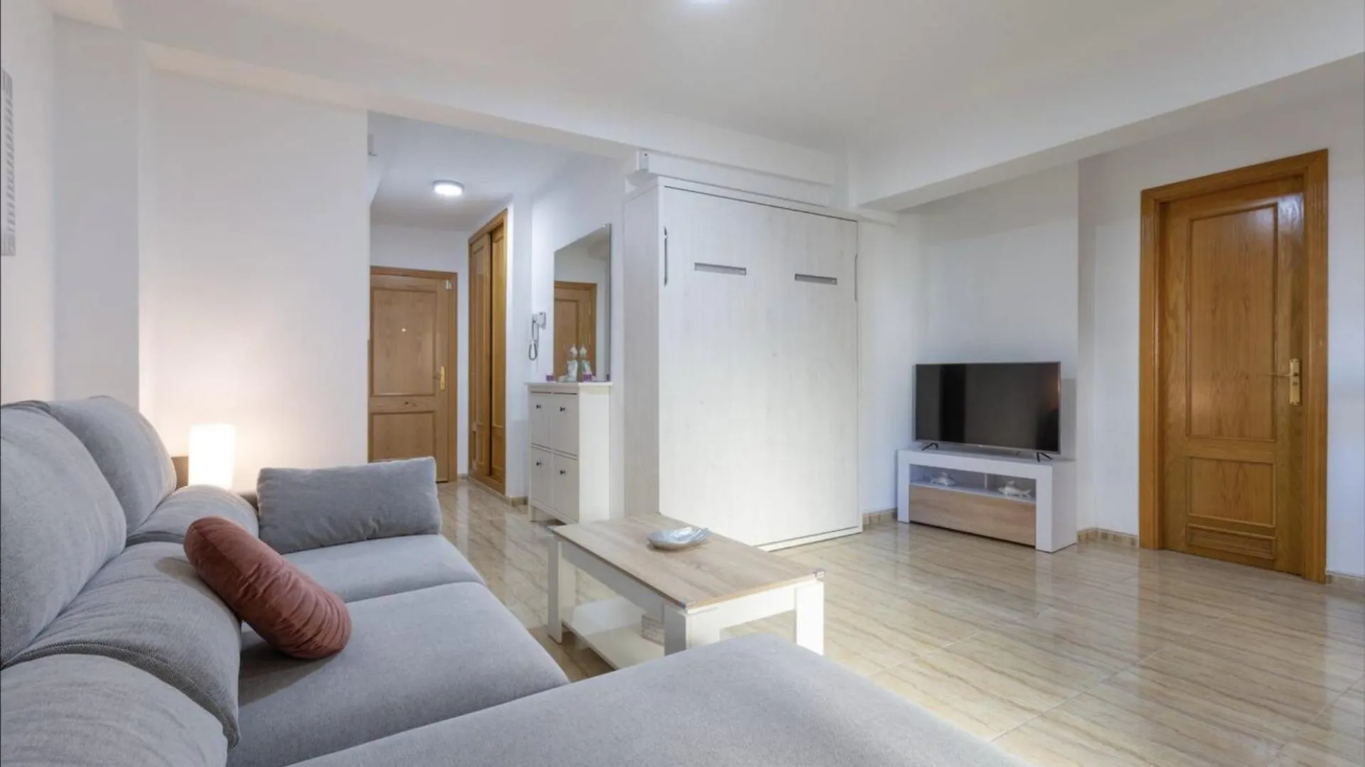 Precioso Estudio En El Centro De Torremolinos 0*,